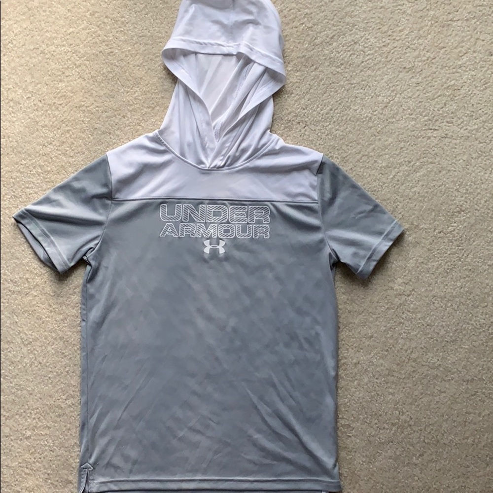 Under Armour heat gear hoodie T-shirt